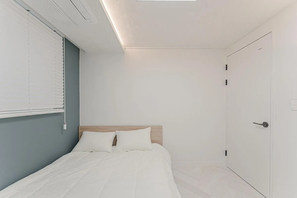 Dom wakacyjny 503 Bangbae Full-Furnished Premium Villa Seul
