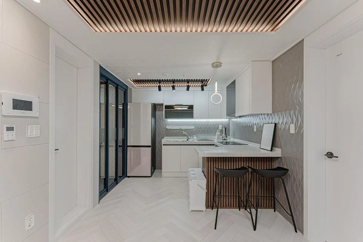 503 Bangbae Full-Furnished Premium Villa Seul 0*,