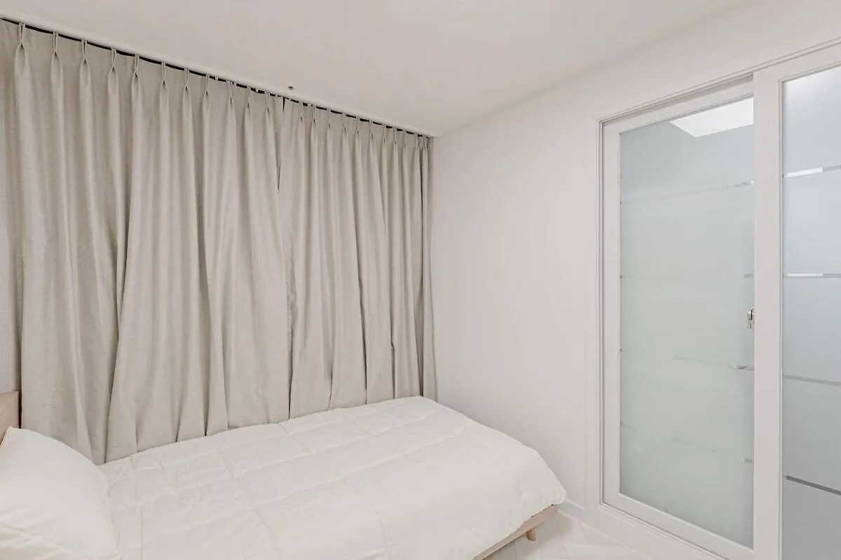 503 Bangbae Full-Furnished Premium Villa Seul 0*,  Korea Południowa